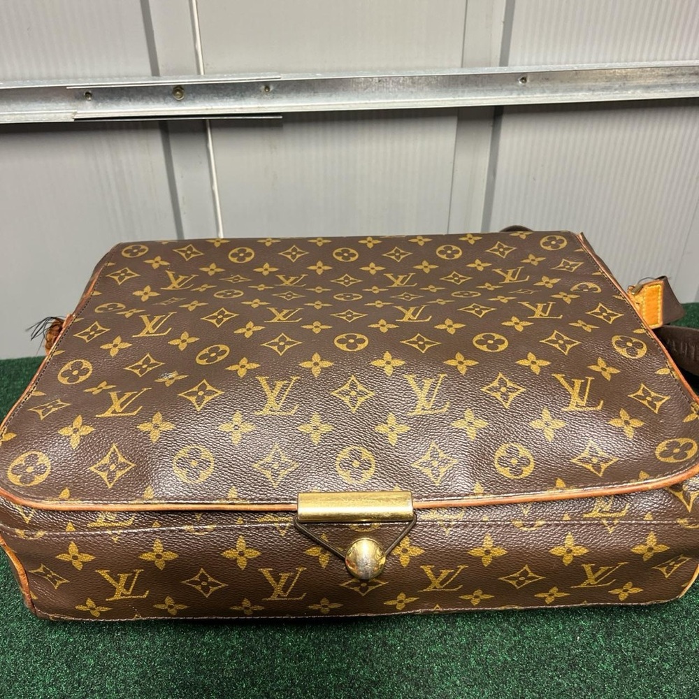 Vintage Louis Vuitton Monogram Abbesses Brown Messenger Bag - Picture 2 of 9